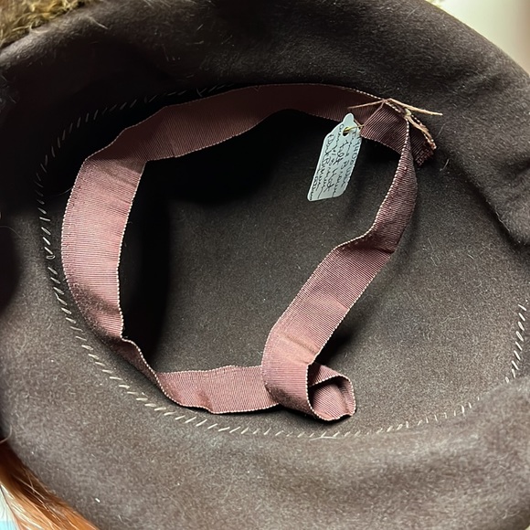1940s War Time Brown Felt Hat With Feathers - Picture 8 of 8